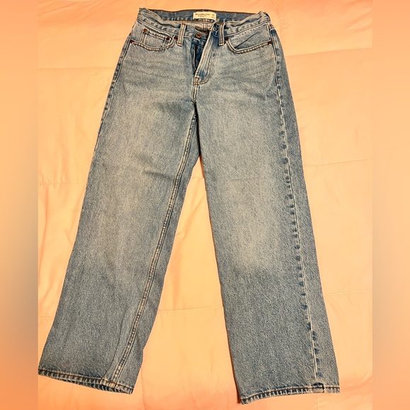 Abercrombie & Fitch Denim - Abercrombie & Fitch Light Blue Denim Slouchy Mid Rise Jeans